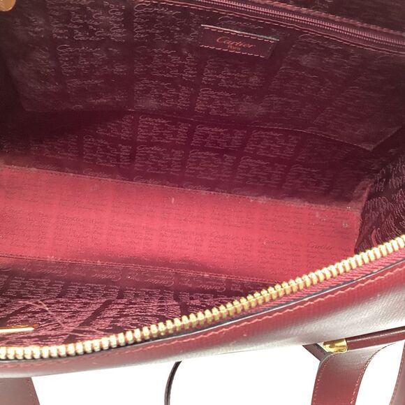 Cartier Vintage Must de Cartier Bordeaux Shoulder Bag in Burgundy Leather - Picture 2 of 8
